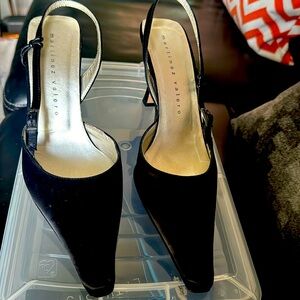 This is a pair of Martinez Valero formal shoes 7 1/2. Spanish brand.